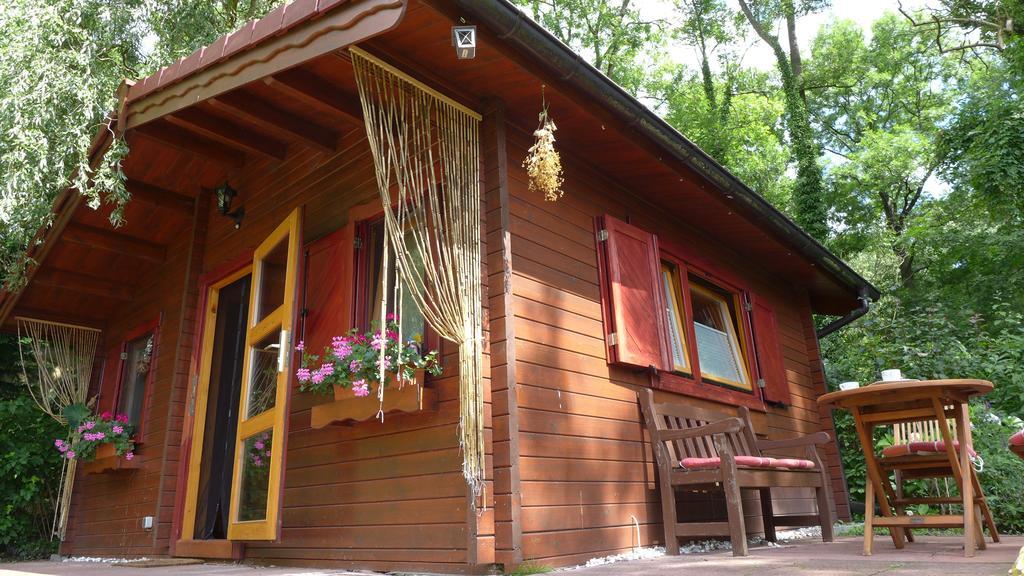Ferienhaus Natura نيوروبين الغرفة الصورة